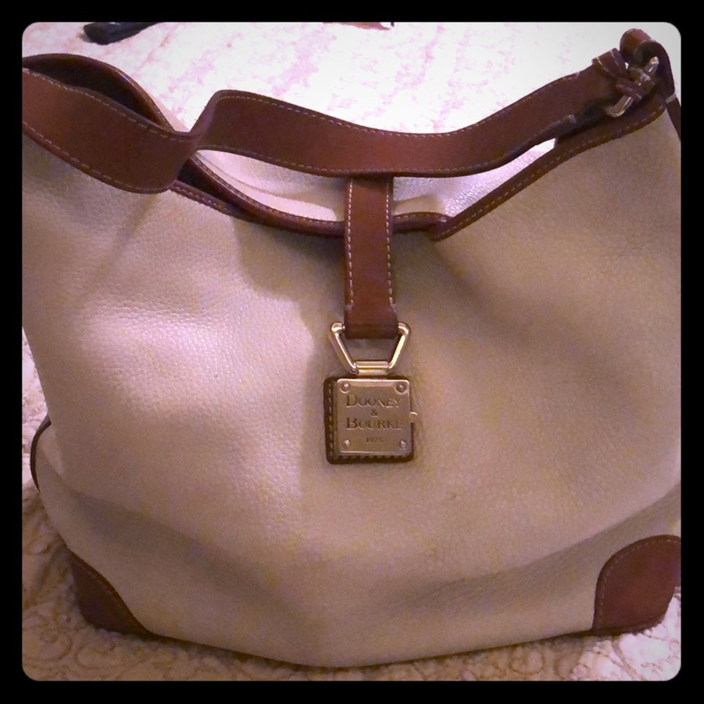 ❤️☺️Dooney&Bourke purse☺️❤️